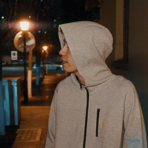 《少女与动物2》
